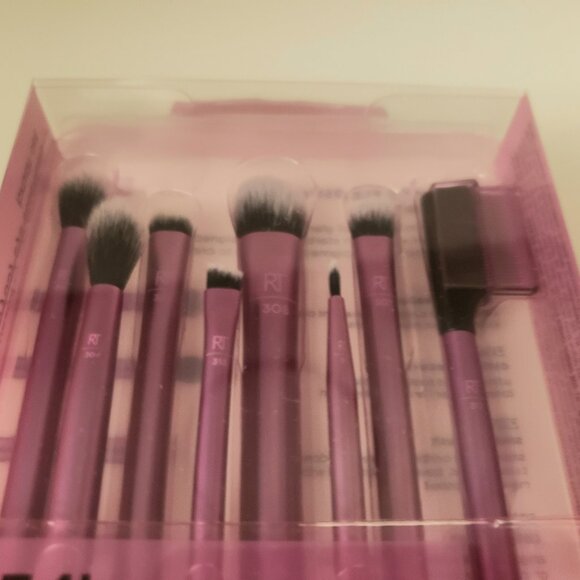 Real Techniques 8-Piece Eye Makeup Brushes Metallic Shading Crease Lash Sep - Picture 2 of 4